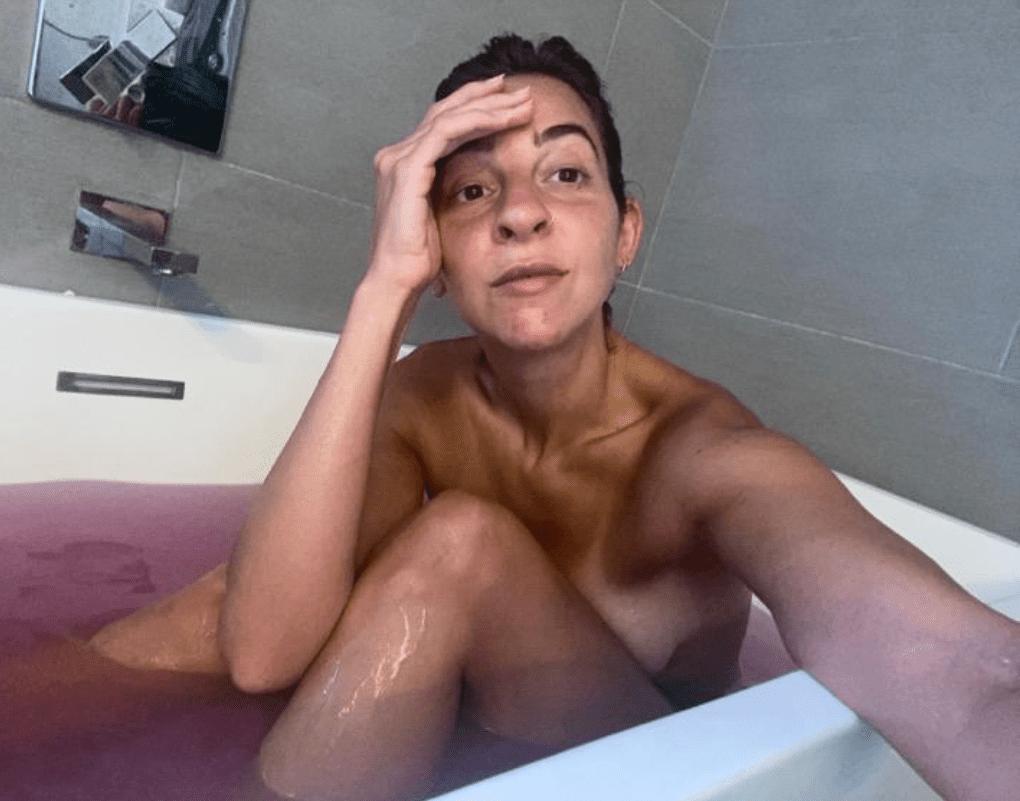 Naked Gabbie Hanna