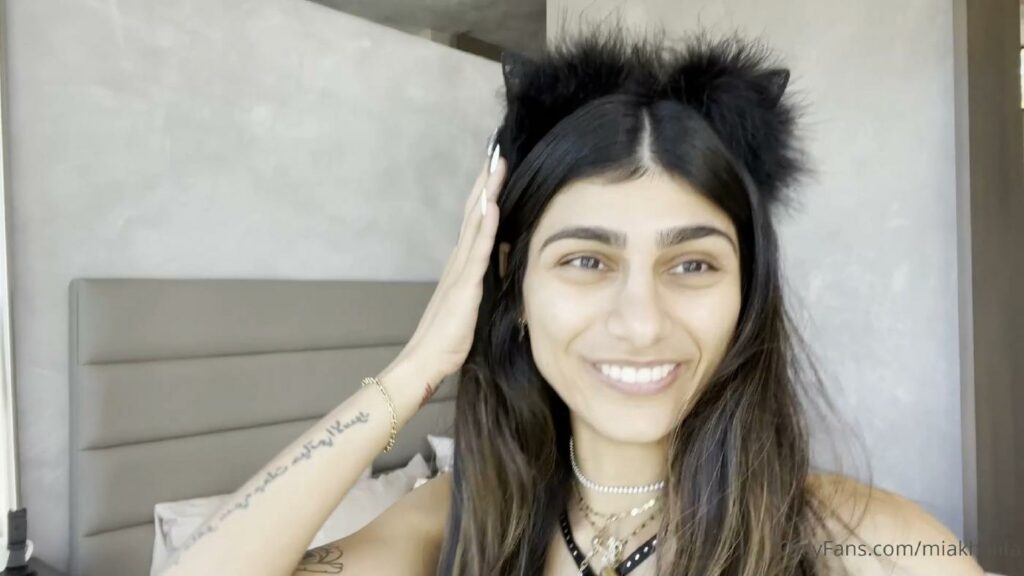 Mia Khalifa Bikini Modeling Outtakes Video Leaked Lewd Influencers