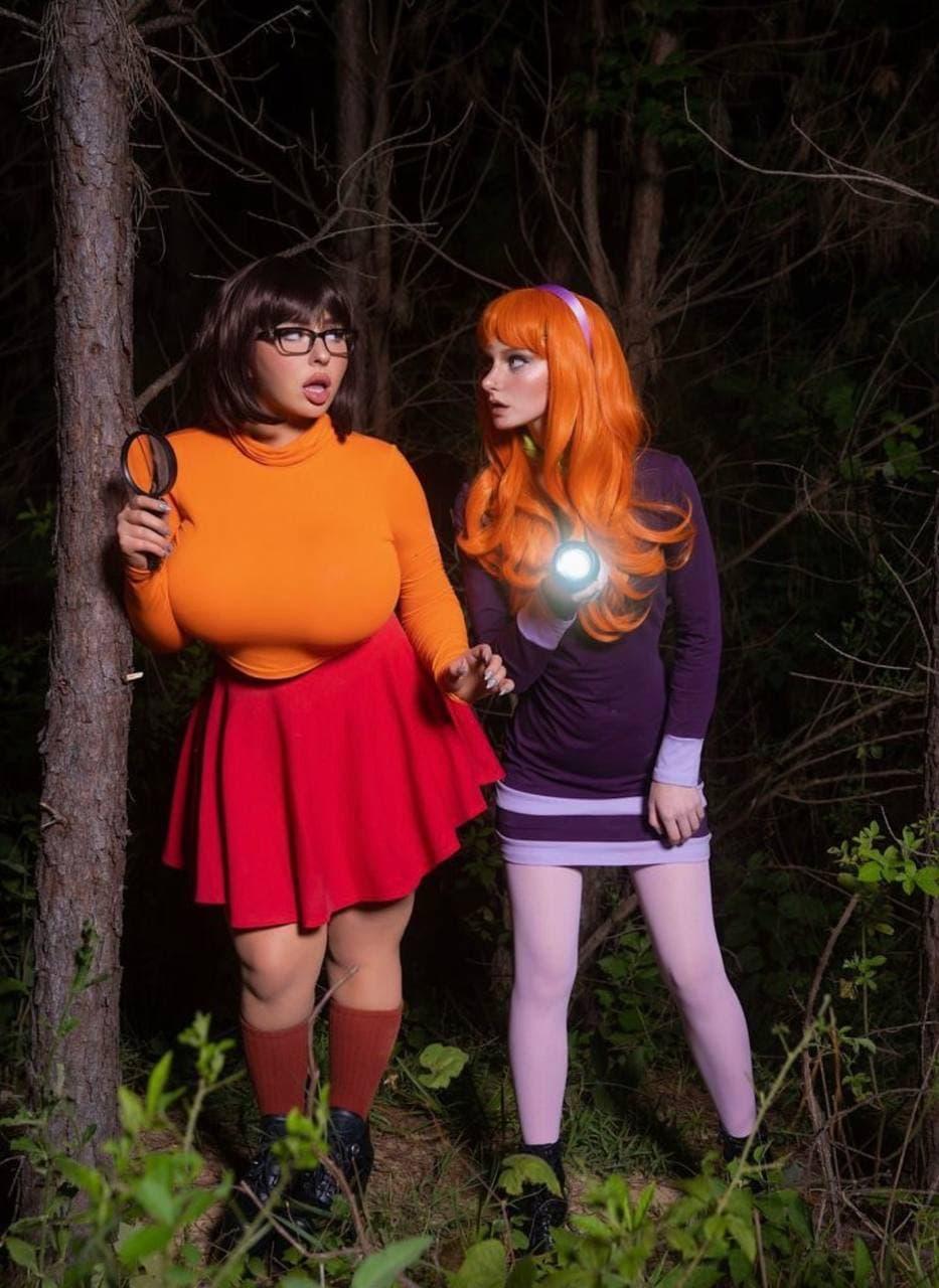 Velma Cosplay Nude