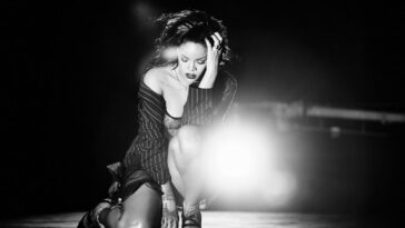 Leaked Slip Nude Magazine Rihanna Nip Influencers - Set Photoshoot Fergie topless
