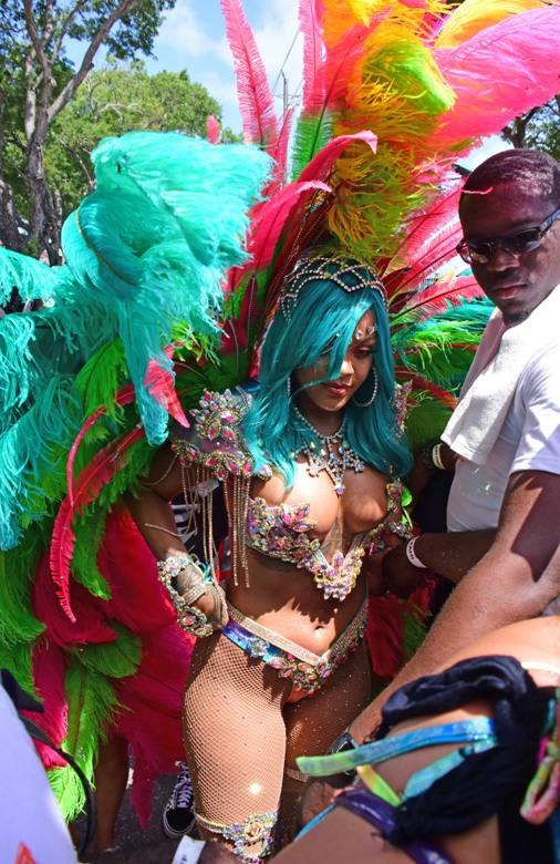 Rihanna Nude Nip Slip Magazine Photoshoot Set Leaked - Influencers
