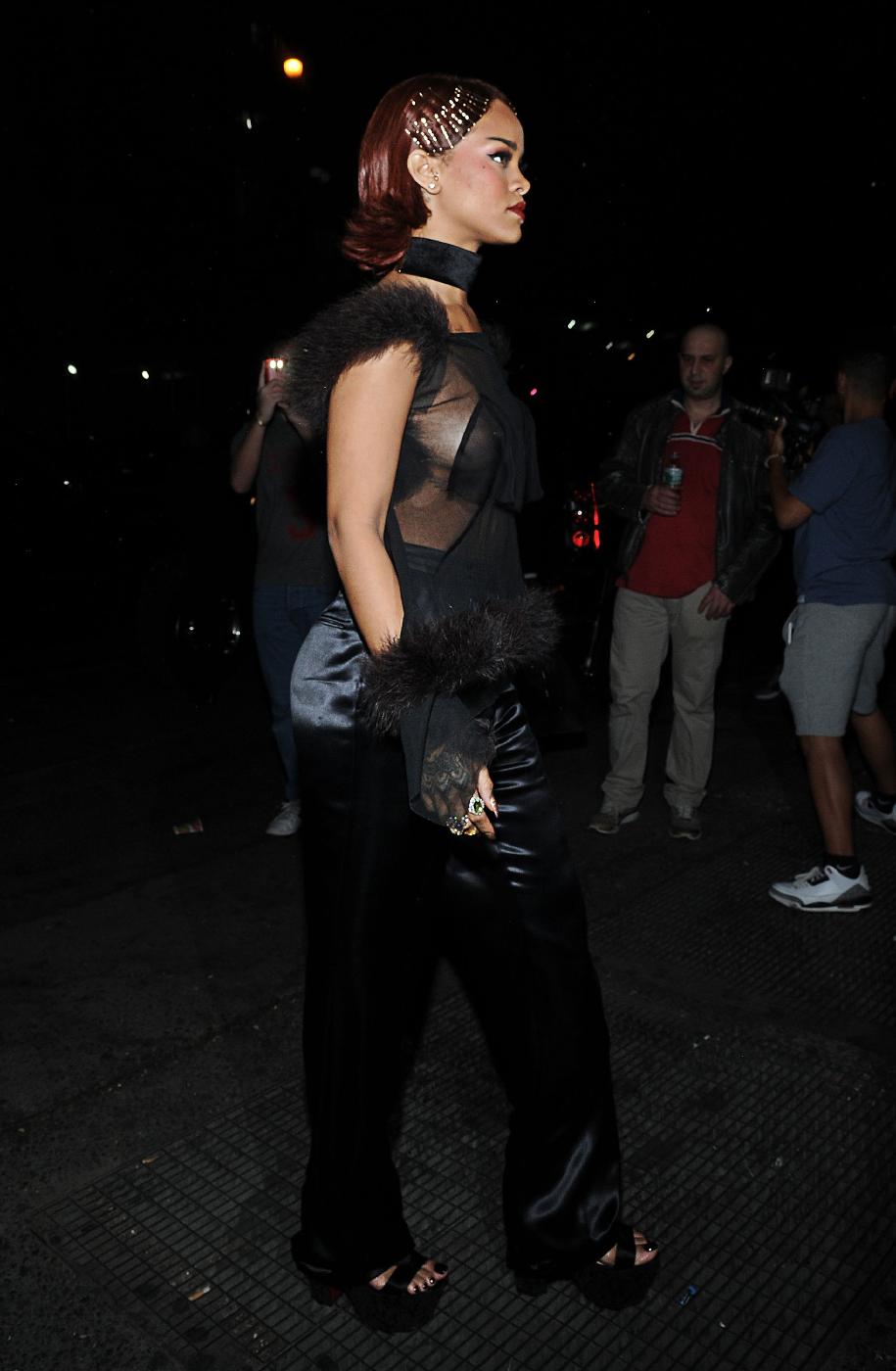 Rihanna Candid See Through Nipple Slip Photos Leaked Lewd Influencers