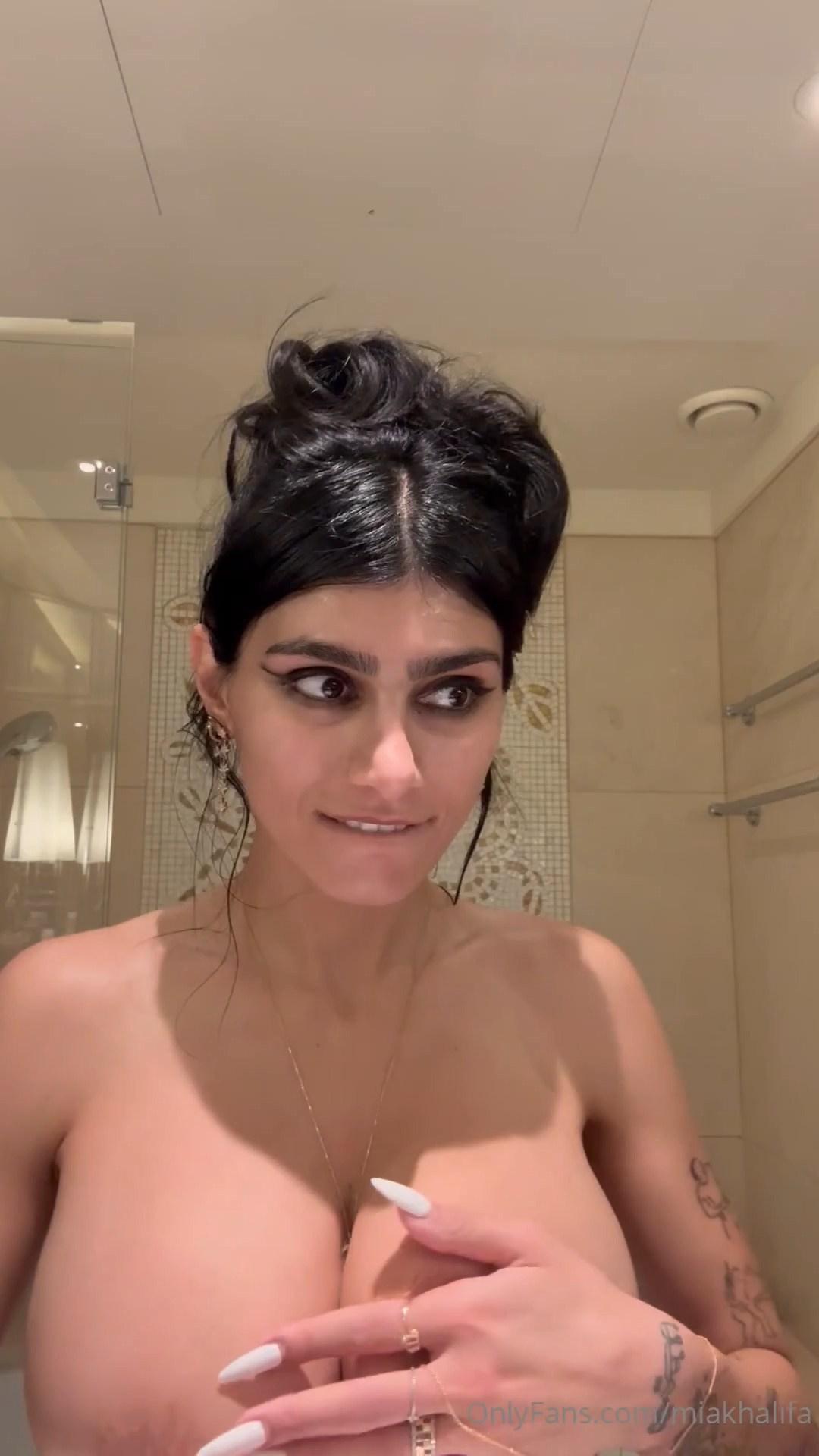 Mia Khalifa Nude Teethbrushing Onlyfans Video Leaked Lewd Influencers